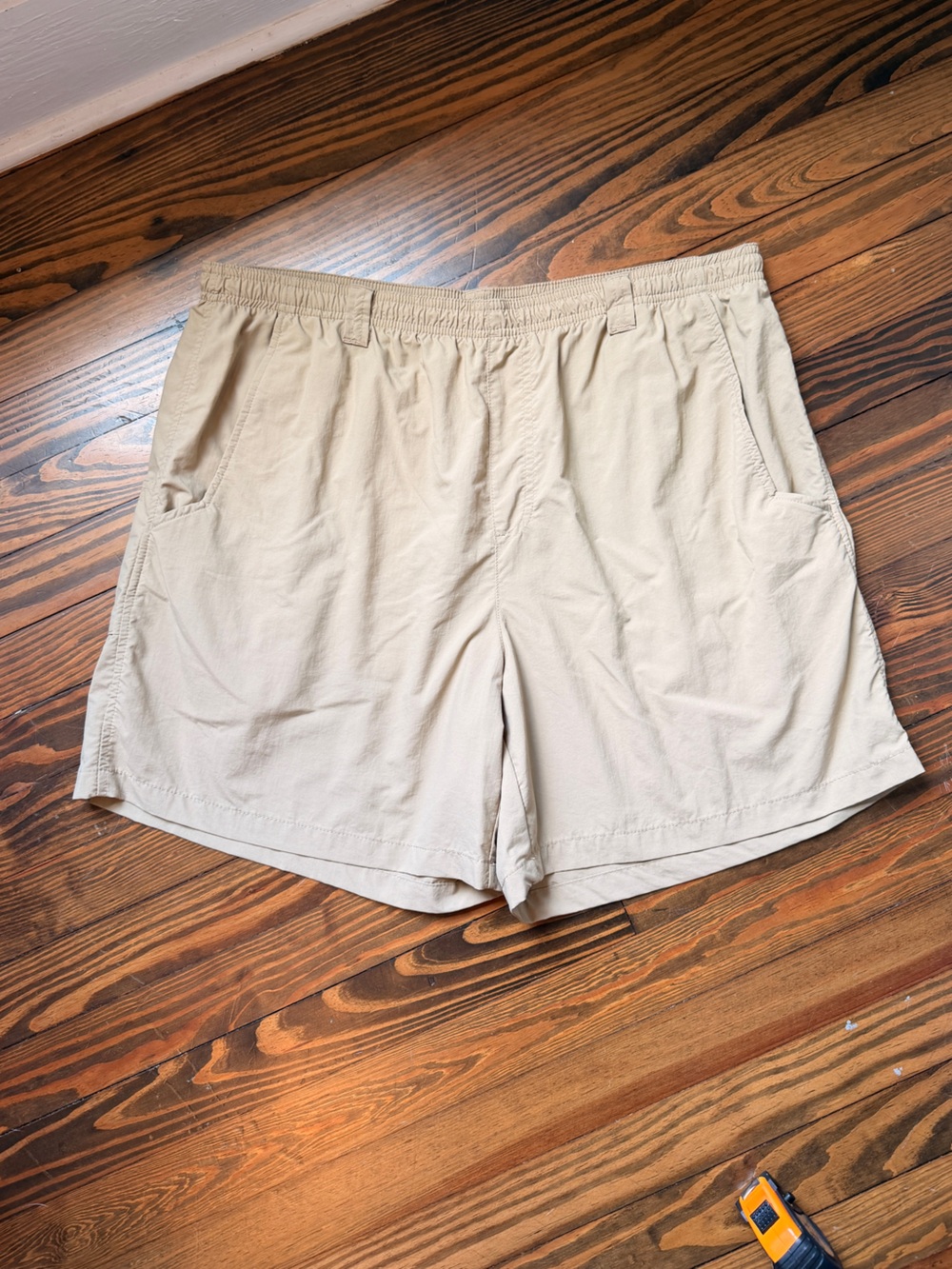 Columbia Men's Tan Outdoor Shorts